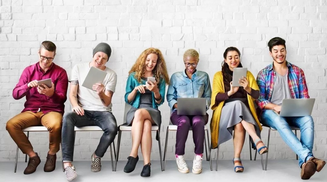 化妝品一路向貴,但你的臉真的價值百萬嗎? 化妝品一路向貴,但你的臉真的價值百萬嗎?